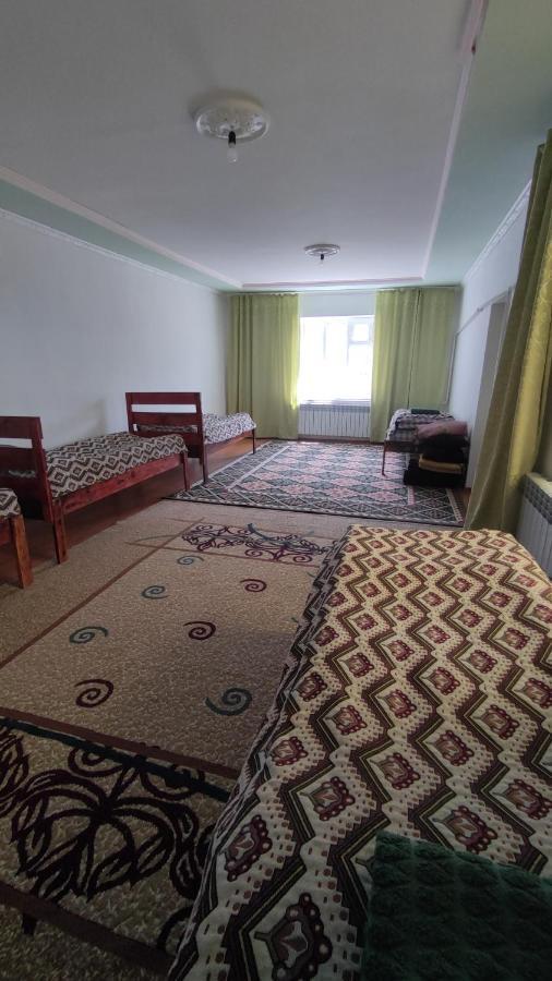 Kurjun Hostel Karakol Kültér fotó