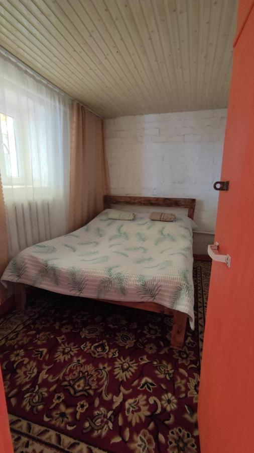 Kurjun Hostel Karakol Kültér fotó